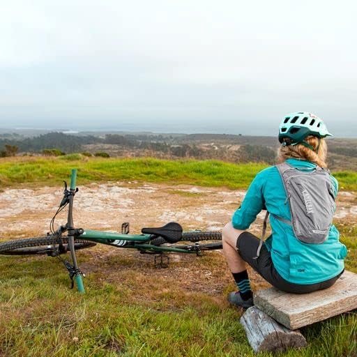 CamelBak Camelbak Women’s Hydrobak Light - Used Very Good CONDITION: USED VERY GOOD 886798029337 No Promo Code Needed!